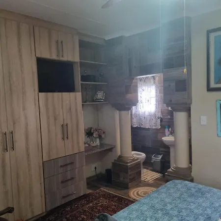 Big Boma Guest House Lydenburg Buitenkant foto